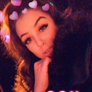 Meet your Posher, Celeste